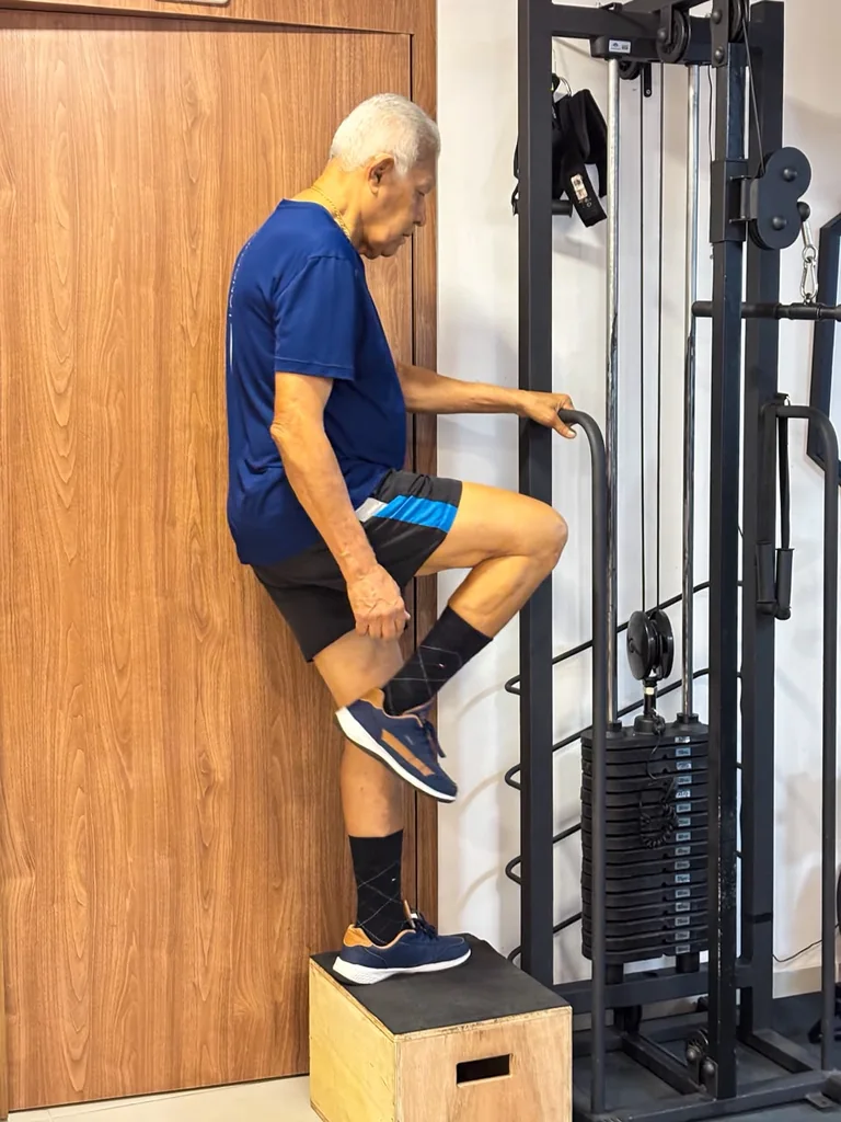 Aluno realizando uma atividade no Estúdio Longevos